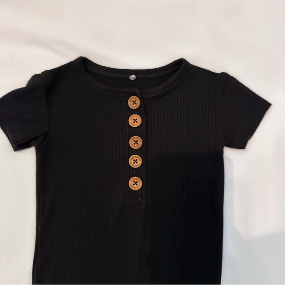 Posh Peanut Baby Ribbed Romper - Picture 3 of 7